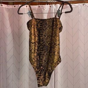 *NEVER WORN* 1 piece suit